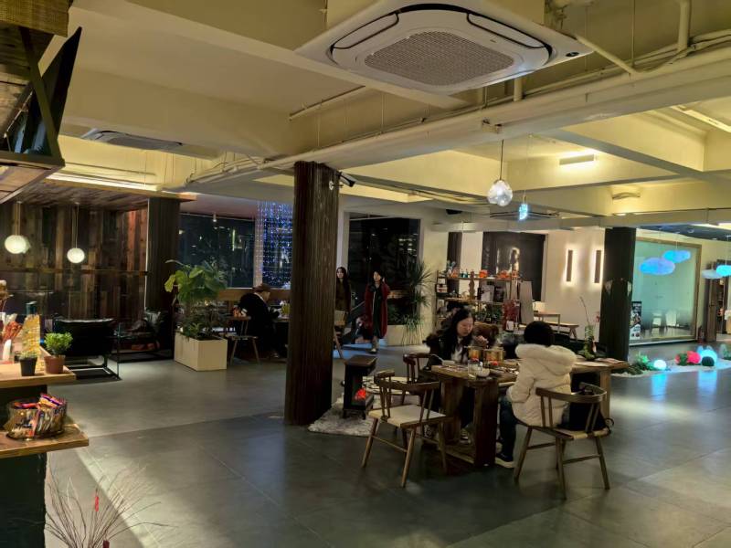 陈巴尔虎旗灯光秀